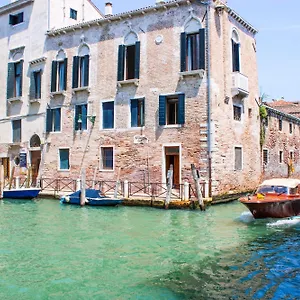 Al Canal Regio - Venise